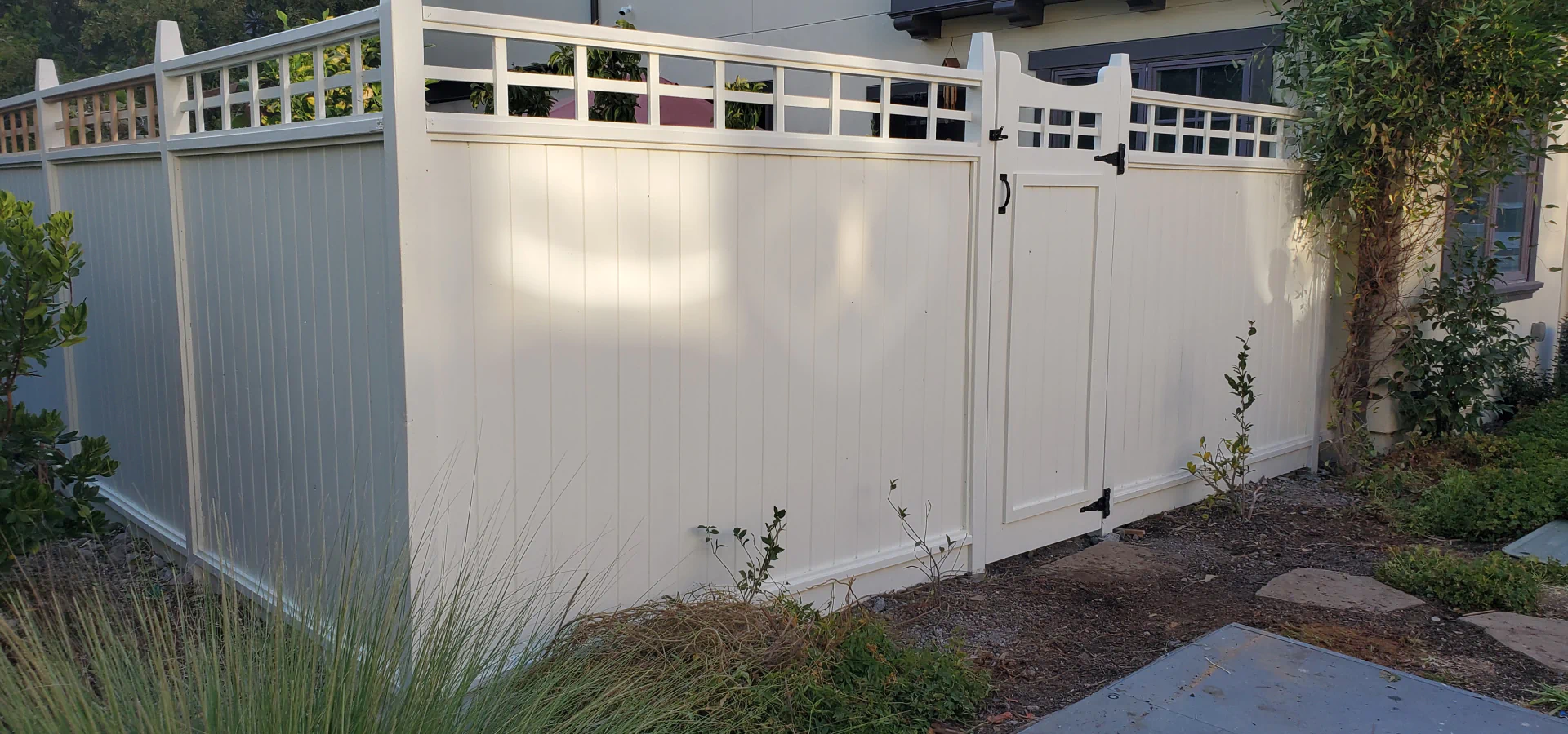 privacy white fence